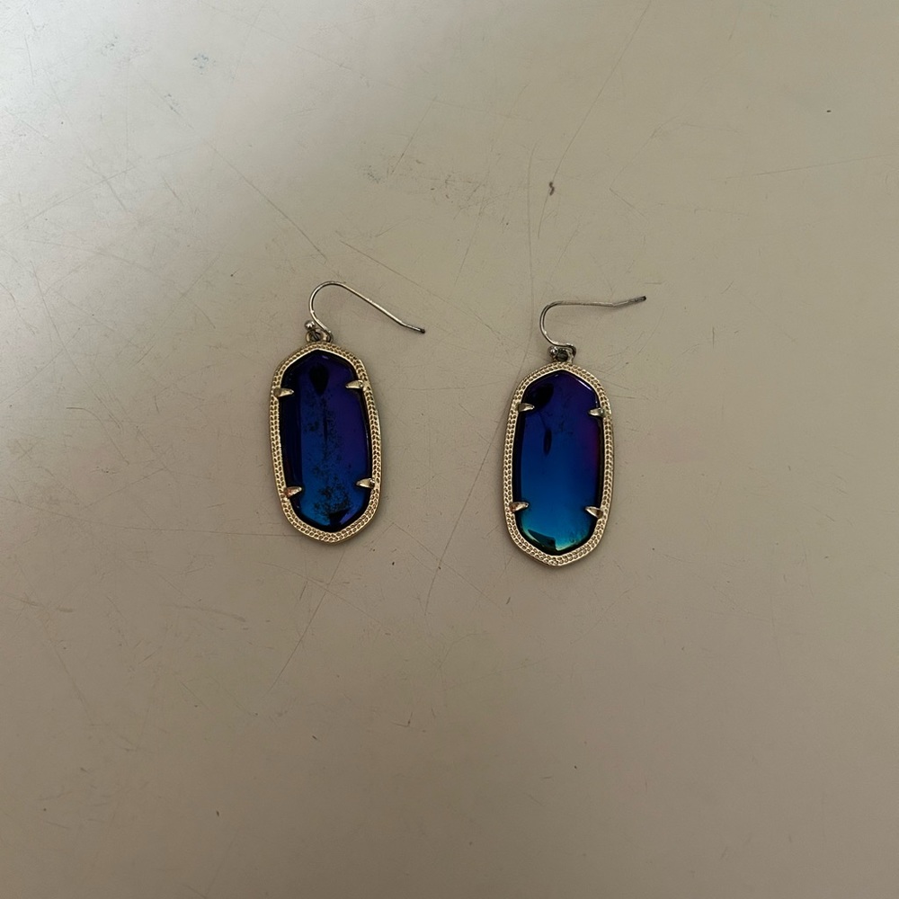 RARE Kendra Scott "Elle" Earrings in Mystic Iridescent